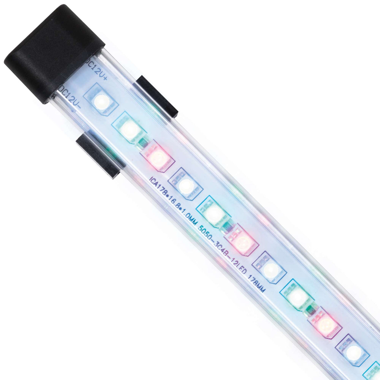 Detalle de la tira LED RGB con carcasa rígida plástic