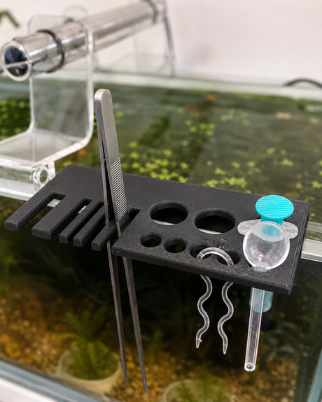 Soporte negro para organizar herramientas de acuario y aquascaping